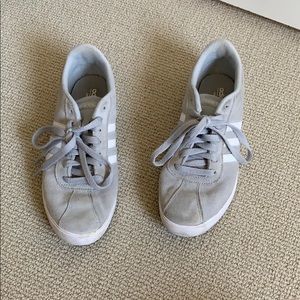 Adidas comfort sneaker